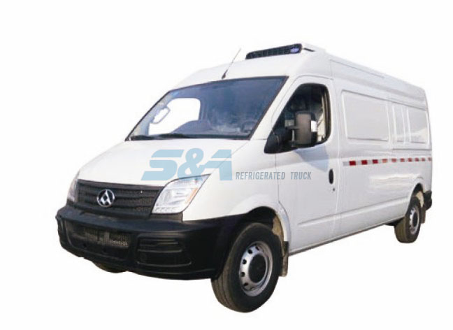 6.9 cubic meters MAXUS small refrigerated truck